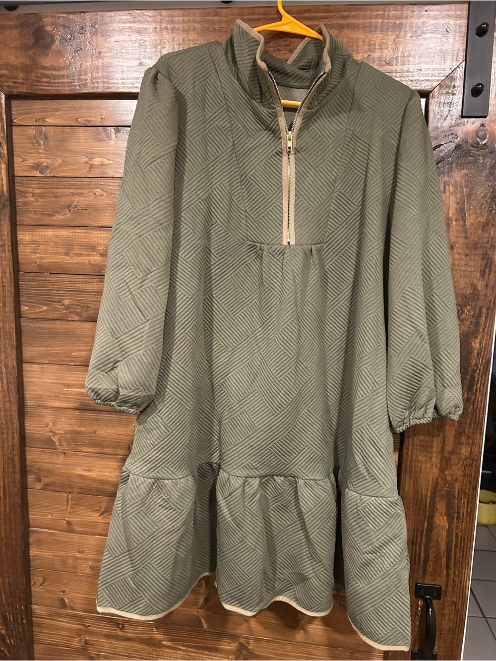 SHEIN Olive Green Quilted Long Sleeve Pullover Dress with Zip